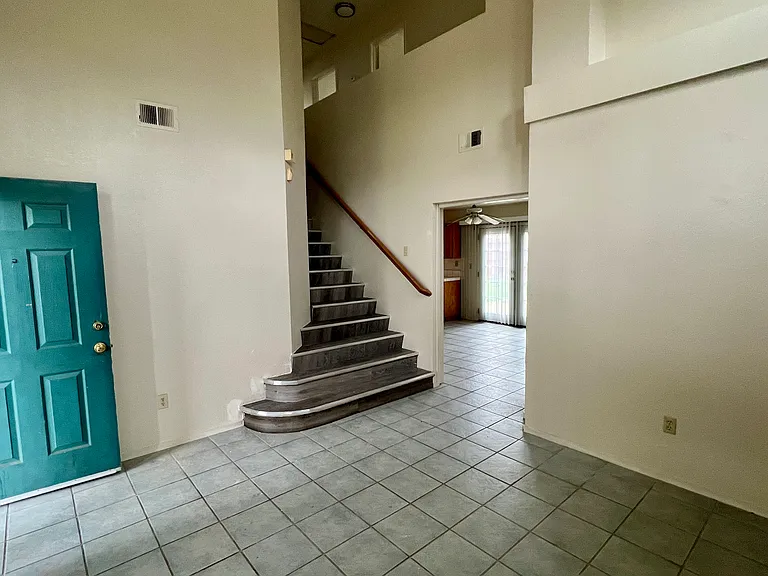 2149 Stormy Creek Ct — Photo 2