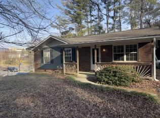 6 Pleasant Ridge Dr, Asheville, NC 28805