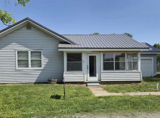 150 W Lake St, Laketon, IN 46943
