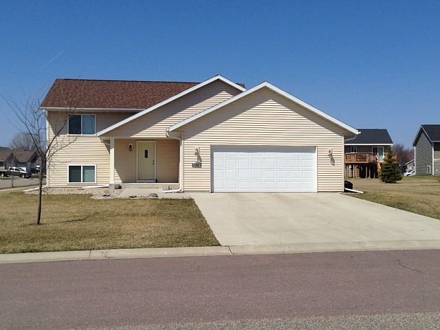 1st image of 152 Flagstone Ln