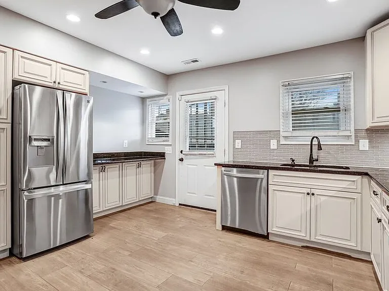 3351 Clay St NE — Photo 14