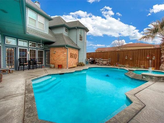 4th image of 6907 Maple Creek Ln