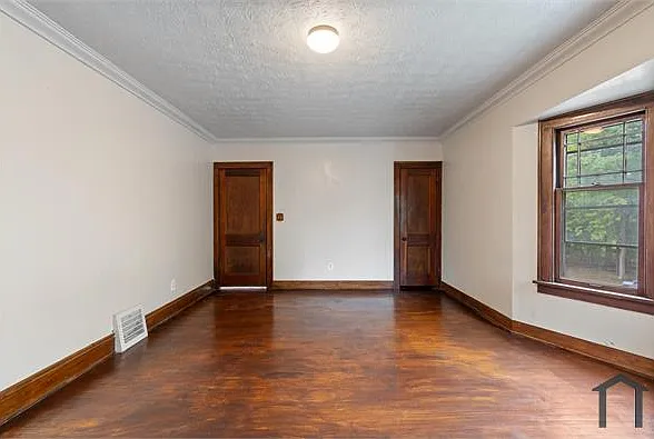 3 bed, 1296 sqft, $1,549 — Photo 4