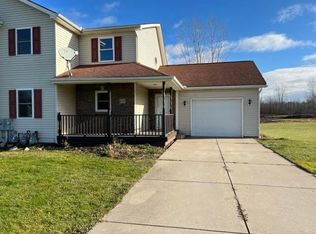 6051 Cummings Rd, Akron, NY 14001