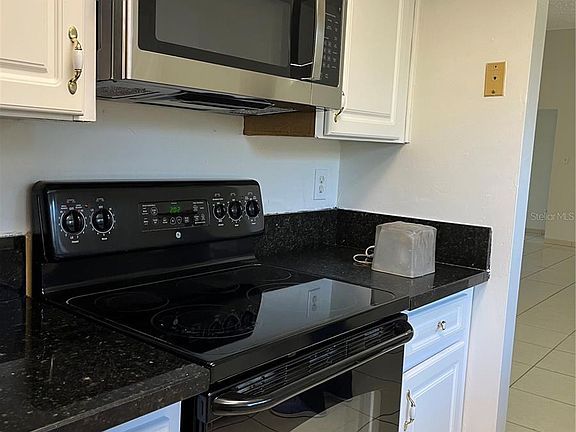 4th image of 10916 Tailfeather Ct