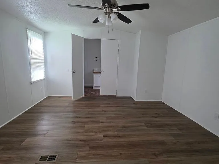 1018 Jacks Dr — Photo 7
