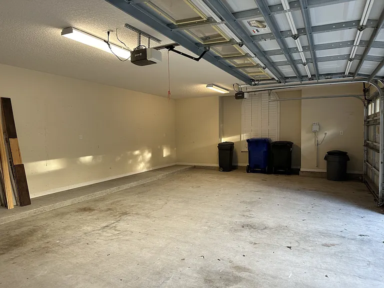 5204 Comfort Ct — Photo 38
