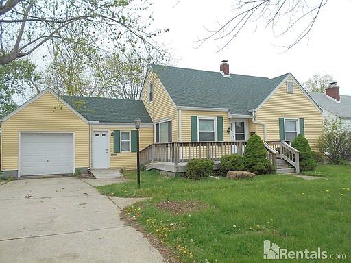 1st image of 145 Carmen Ave