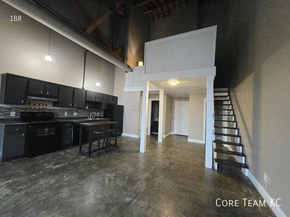 500 Delaware St #303