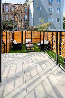 Sold by The In House Group | media 7