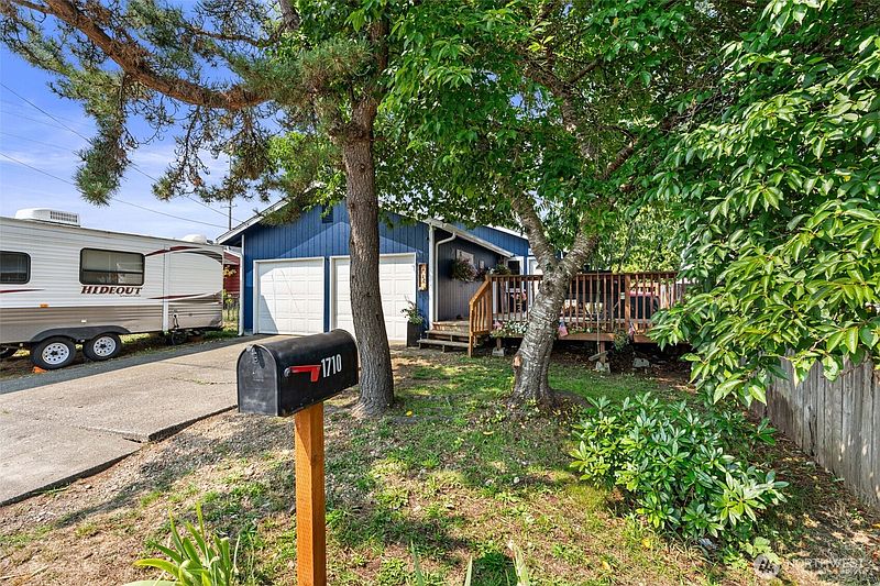 3rd image of 1710 W Young Street