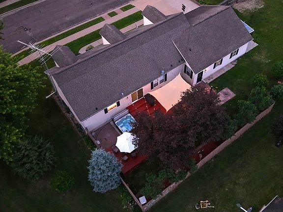 5th image of 928 Jeremy St