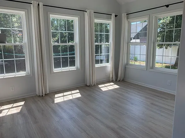 413 Queen Anne St — Photo 8