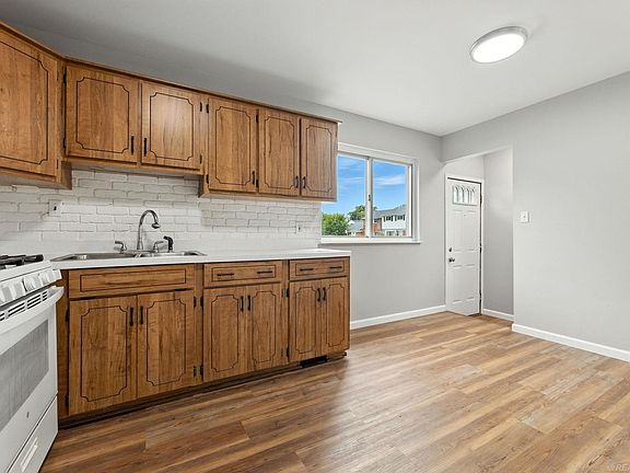 5th image of 20222 Abrahm St