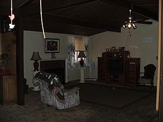 3rd image of 3829 N Stanislaus St