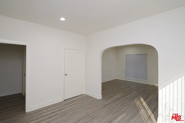 1142 S Mullen Ave — Photo 7