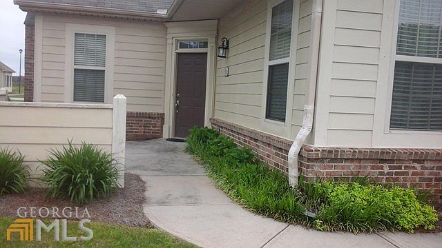1st image of 502 Silver Summit Dr SE