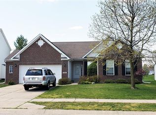 6566 Hunters Rdg S, Zionsville, IN 46077