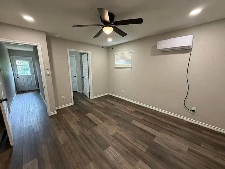 1311 Manor Dr — Photo 17