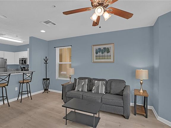 3rd image of 5045 Fairways Cir