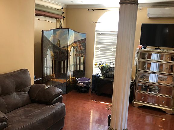 2nd image of 9214 Yolanda Ave #S