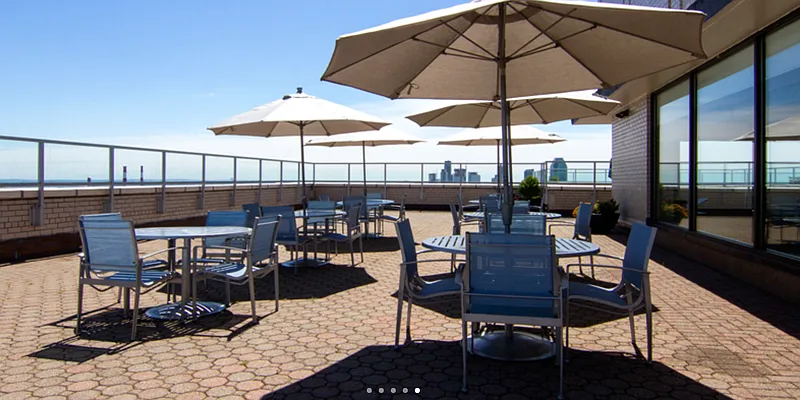 Sold by Compass | media 21