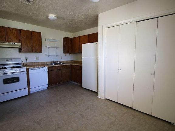 3rd image of 3704 Forestwood Dr #A