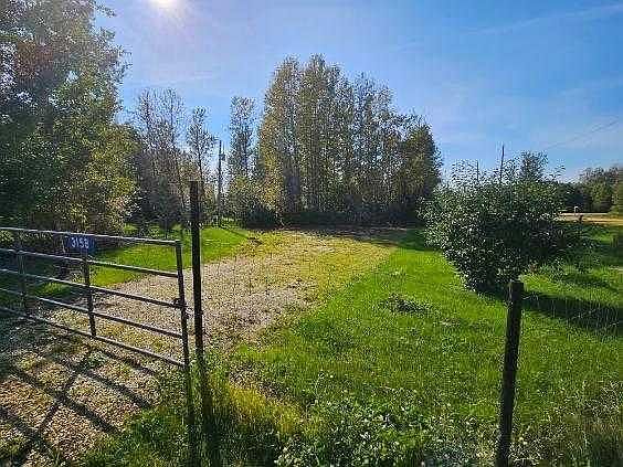 4th image of 3158 Corner Dr