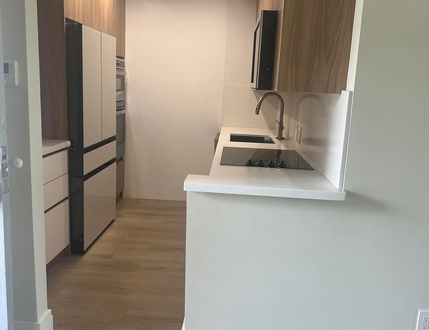 2 bed, 2.0 bath, 994 sqft, $2,600 — Photo 3