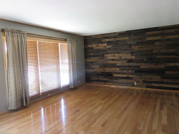 2nd image of 1010 N Howard Ave