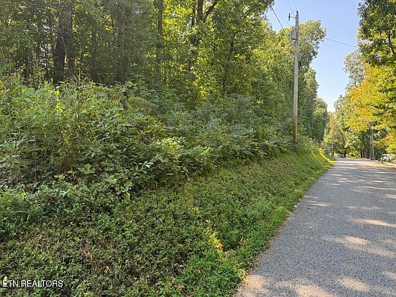 3rd image of Powder Mill Ln