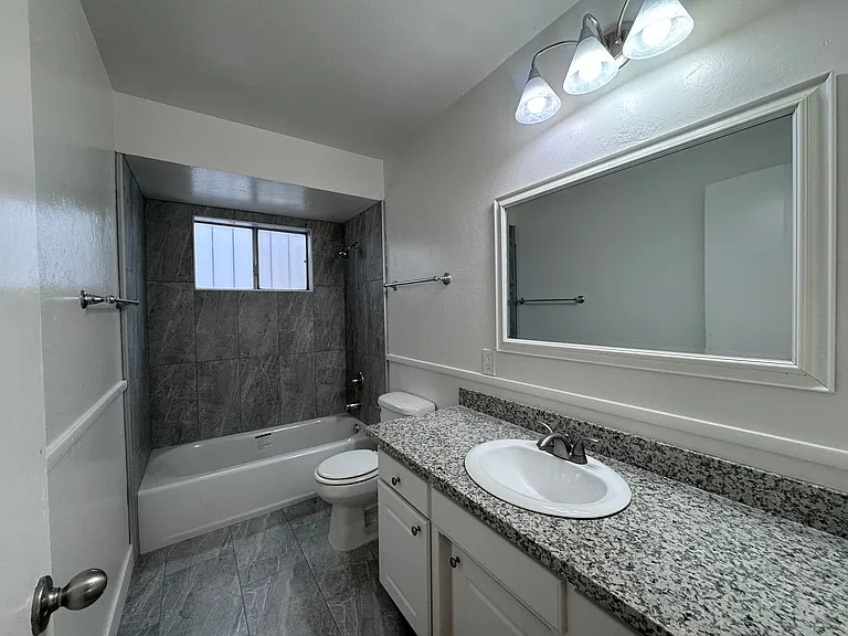 1417 T Street — Photo 7
