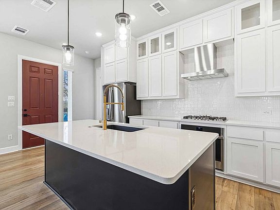 The Weldon - Kitchen