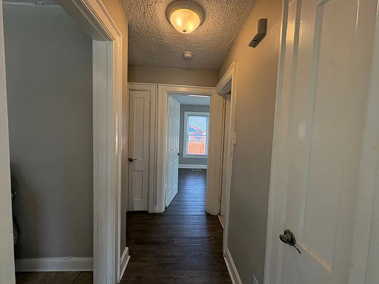 2103 Vance Ave — Photo 7
