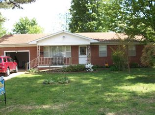 1201 Basil St, Corning, AR 72422