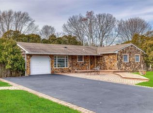 6 Green Pl, South Setauket, NY 11720