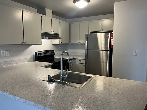 D Place Apartments Photo 1
