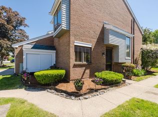 241 Greenbrook Dr UNIT 241, Stoughton, MA 02072