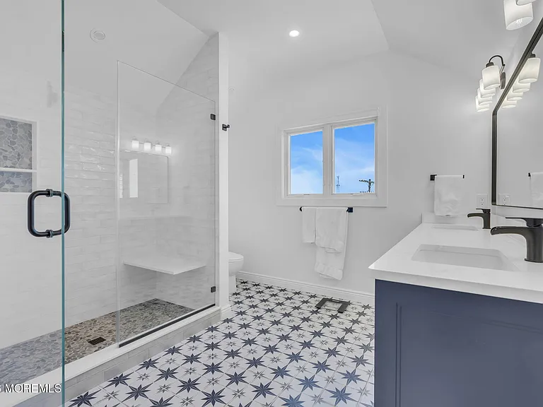 118 Ashley Ave — Photo 22