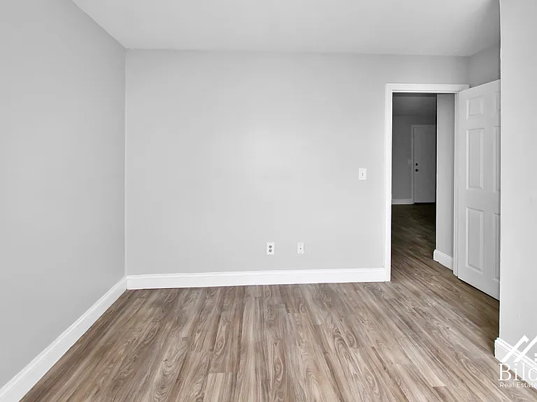 859 Pine Street — Photo 43
