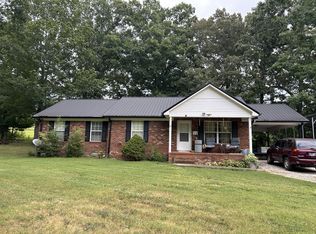9 Silverton Dr, Summertown, TN 38483