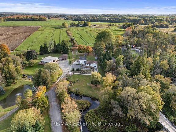 4th image of 2821 Mount Albert Rd