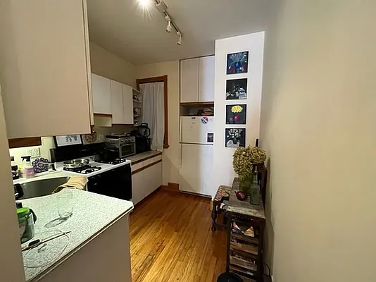 Rented by Corcoran | media 21