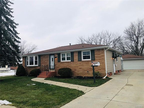 2nd image of 2 Dover Dr