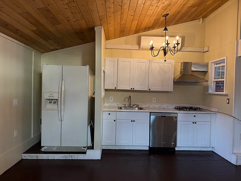 1030 Whaley St — Photo 10