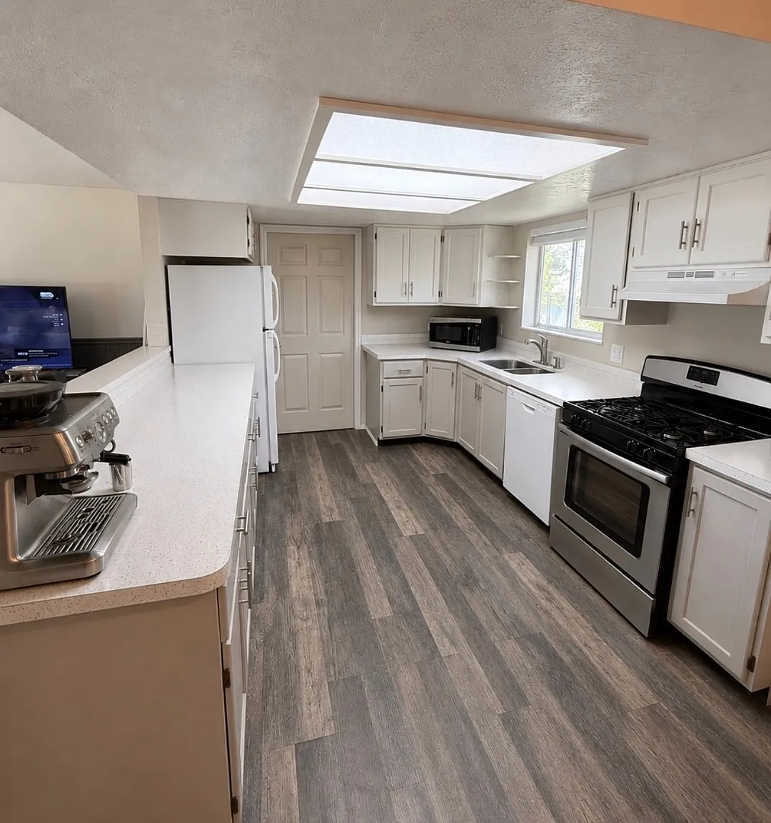 2 bed, 1.5 bath, 1200 sqft, $1,700 — Photo 4