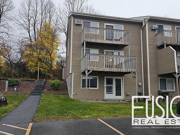 2nd image of N5 Stonehedge Dr