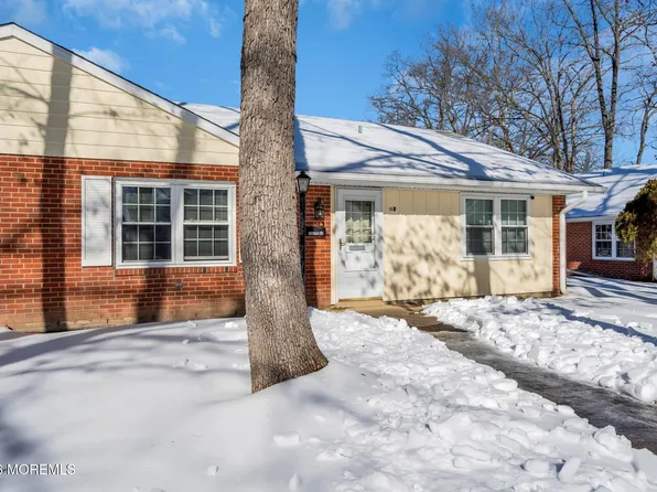 66D Dorchester Drive, Lakewood, NJ 08701