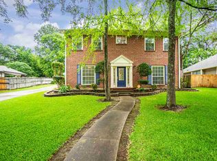 1008 Deer Park Ct, Longview, TX 75604