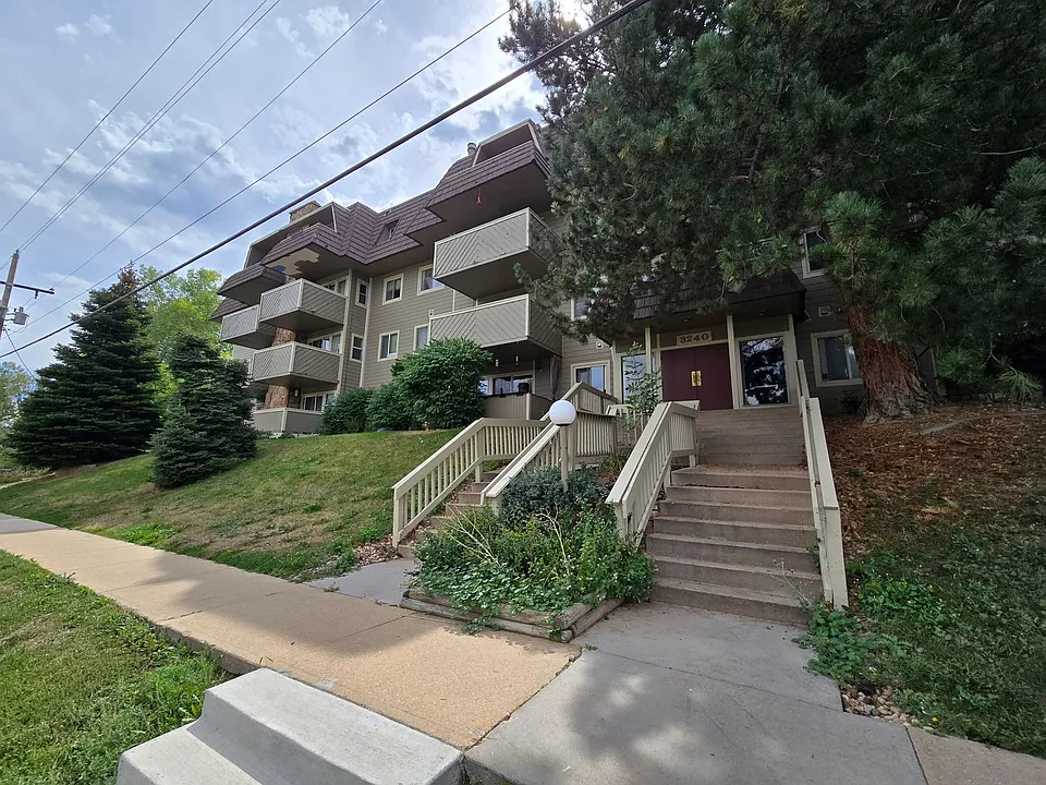 3240 Iris Ave #G103